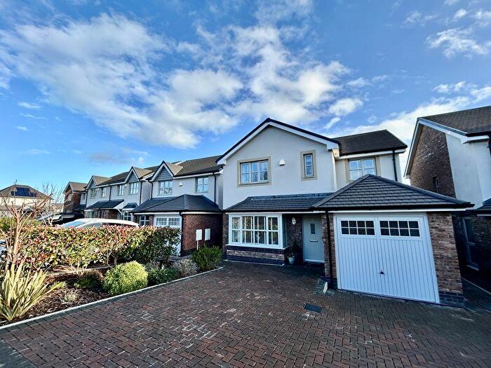 4 Bedroom Detached House For Sale In Parc Pentywyn, Deganwy, LL31