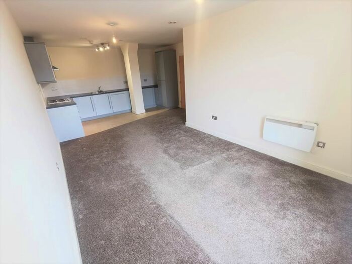 2 Bedroom Flat To Rent In Wren Nest Mill, Glossop Brook Road, Glossop, SK13
