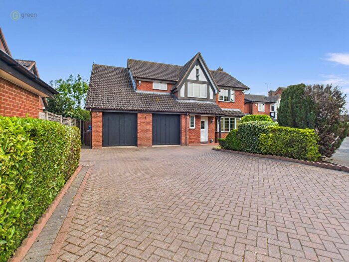 4 Bedroom Detached House For Sale In Moat Drive, Drayton Bassett, Tamworth, B78