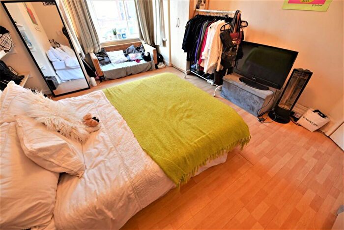 7 Bedroom House To Rent In Richmond Mount, LS6