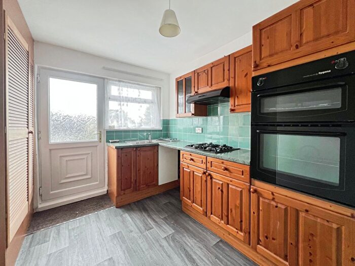 1 Bedroom Flat To Rent In New Road, Porthcawl, CF36