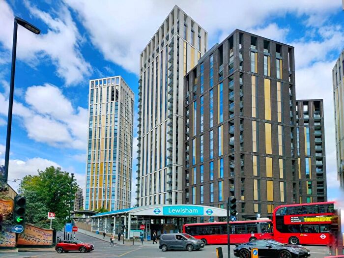 2 Bedroom Apartment To Rent In Station Road, London, SE13