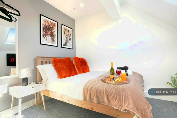 1 Bedroom Flat To Rent In Well Street, Buckingham, MK18