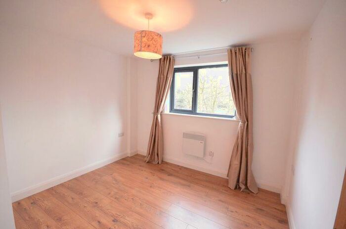 1 Bedroom Flat To Rent In Bank Parade, Burnley, BB11