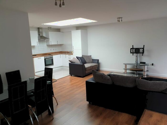 3 Bedroom Apartment To Rent In Touthill Place, Peterborough, PE1