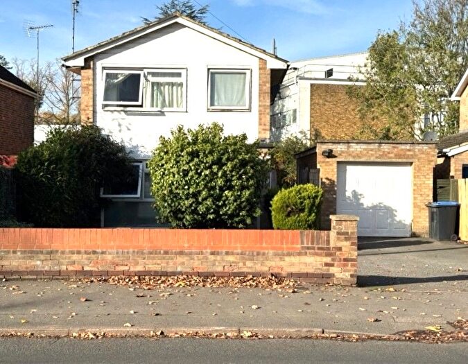 3 Bedroom Detached House To Rent In Woodham Lane, Addlestone, KT15