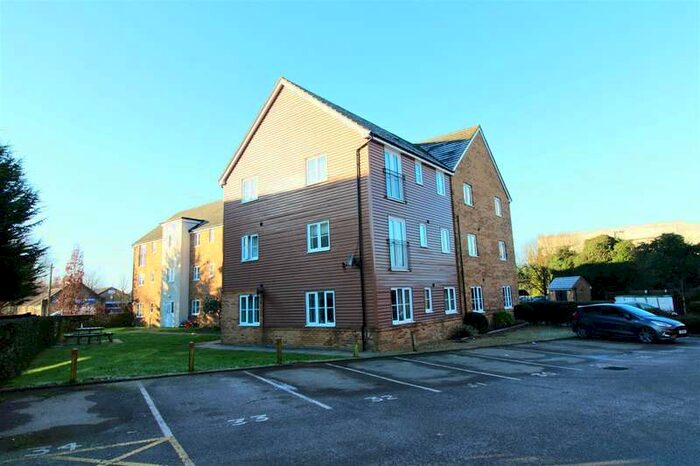 2 Bedroom Apartment To Rent In Lawford Bridge Close, Rugby, CV21