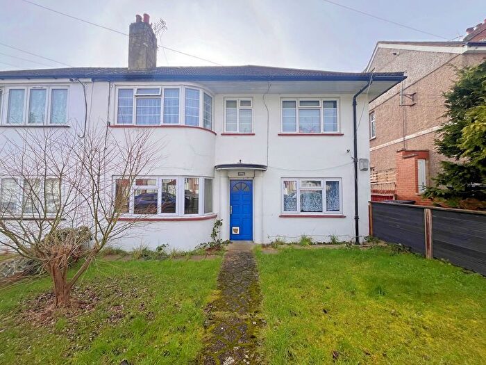 2 Bedroom Property For Sale In Clifton Road, Greenford, UB6