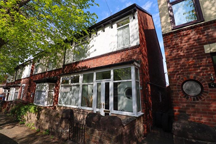3 Bedroom Semi-Detached House For Sale In Kirkby Avenue, Ilkeston, Derbyshire, DE7