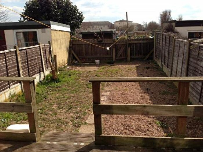 4 Bedroom Terraced House To Rent In Staines Road, Ilford, Essex, IG1