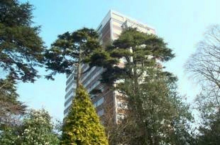 2 Bedroom Ground Flat To Rent In Brampton Tower, Bassett, SO16