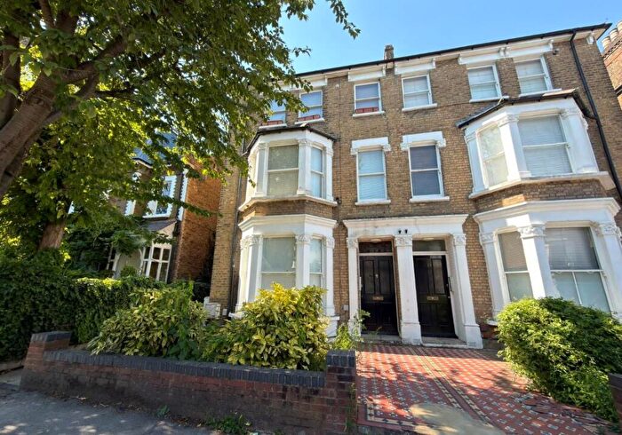3 Bedroom Terraced House For Sale In Dyne Road, Brondesbury, London, NW6