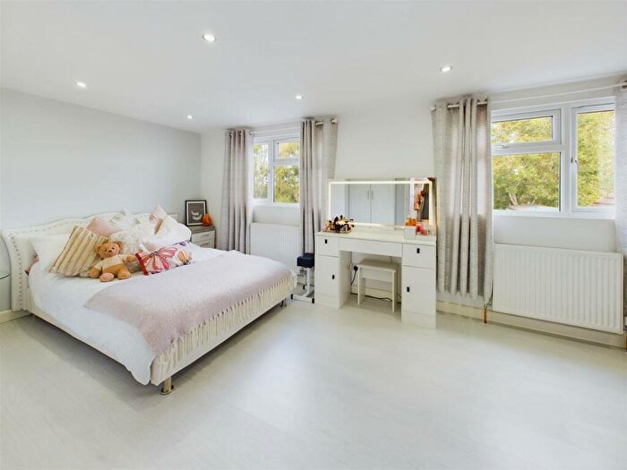 5 Bedroom House For Sale In Semi-Detached House With Detached Bungalow, GL2