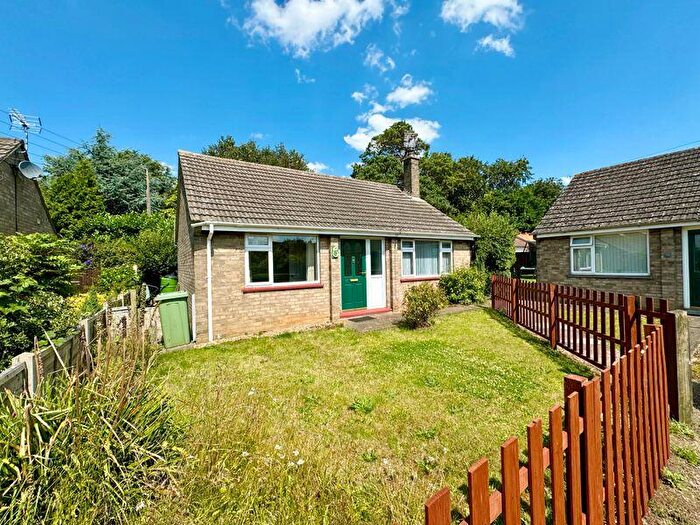 2 Bedroom Detached Bungalow For Sale In West Street, Grantham, NG32