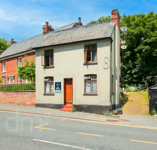 2 Bedroom Cottage To Rent In Lexden Road, Colchester, CO3