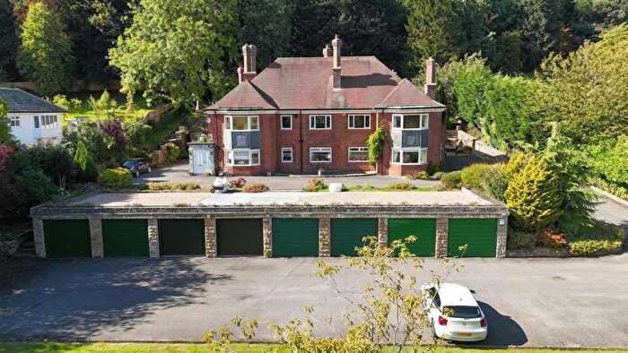 2 Bedroom Flat For Sale In Deepdale Avenue, Scarborough, YO11