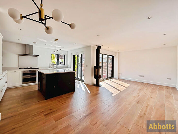 2 Bedroom House To Rent In St Andrews Street South, IP33