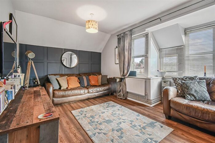2 Bedroom Flat For Sale In Conifer Close, New Earswick, York, YO32