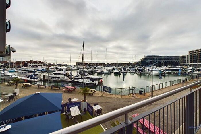 2 Bedroom Apartment For Sale In Sirocco, Channel Way, Southampton, SO14