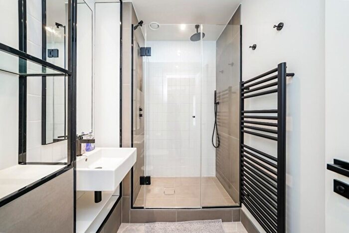 2 Bedroom Flat To Rent In Caldon Boulevard, Wembley, Middlesex, HA0