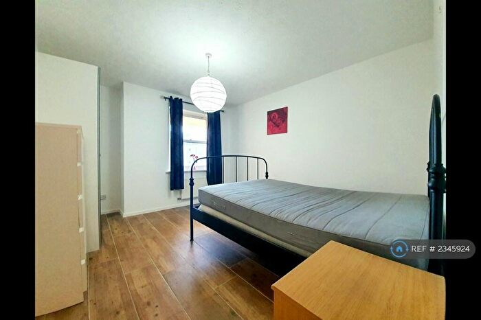 2 Bedroom Flat To Rent In Buckingham House, Milton Keynes, MK9