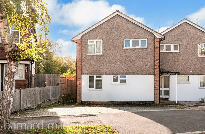 2 Bedroom Maisonette For Sale In Stayton Road, Sutton, SM1