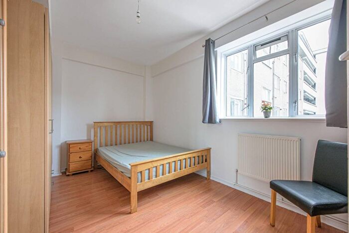 2 Bedroom Flat For Sale In Shoot Up Hill, Kilburn, London, NW2