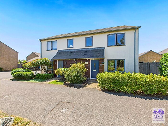 3 Bedroom Semi Detached House For Sale In Teal Drive, St. Marys Island, ME4