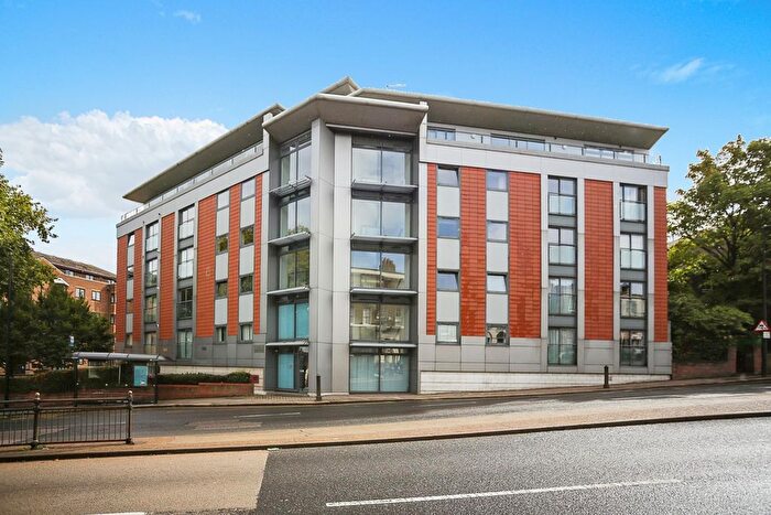2 Bedroom Flat To Rent In St. Catherines Court, Rochester, ME1