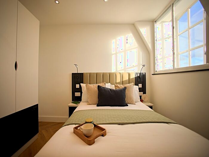 1 Bedroom Flat To Rent In Apt, Live Oasis Eastgate #, LS2