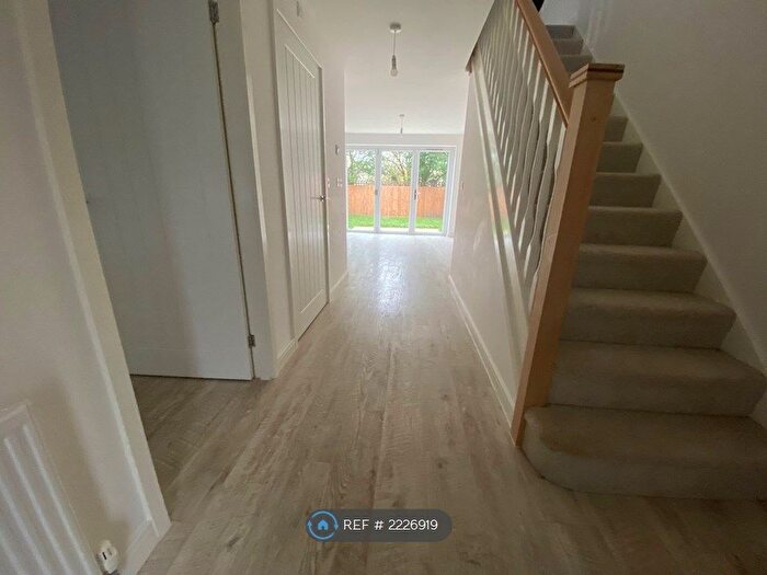 4 Bedroom Detached House To Rent In Brownsmill Way, Nottingham, NG8