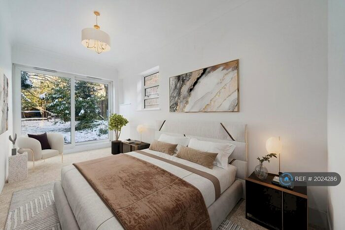 3 Bedroom Flat To Rent In Alexandra Grove, London, N12