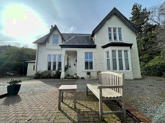 4 Bedroom Villa For Sale In Shore Road, Sandbank, Argyll And Bute, PA23