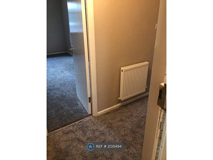 1 Bedroom Flat To Rent In Limefield Court, Salford, M7