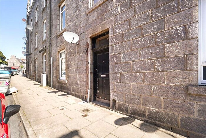 1 Bedroom Apartment For Sale In Esslemont Avenue, Aberdeen, AB25