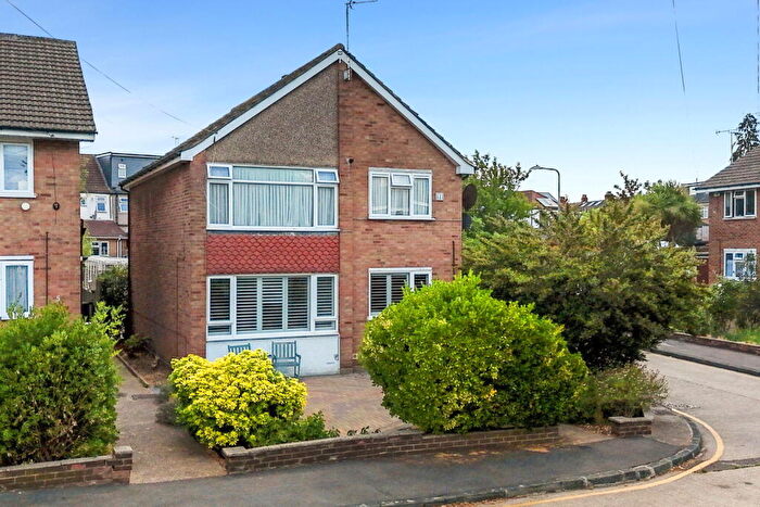 2 Bedroom Flat For Sale In Margaret Way, Redbridge, IG4