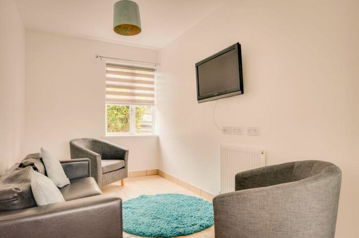 1 Bedroom House To Rent In Kent Avenue, Canterbury, CT1