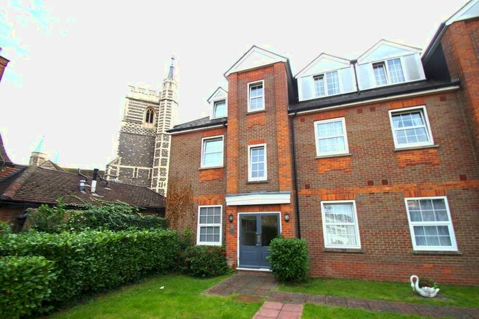 1 Bedroom Flat To Rent In Holyrood Court, Marlborough Road, Watford, WD18