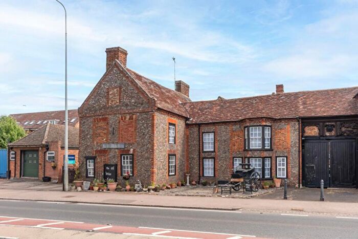 5 Bedroom House For Sale In Watling Street, Hockliffe, Leighton Buzzard, LU7