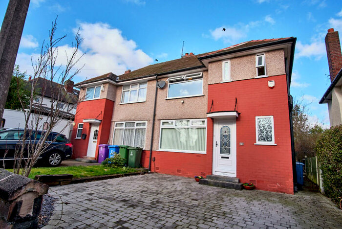 3 Bedroom Semi-Detached House To Rent In Heyscroft Road, Woolton, L25