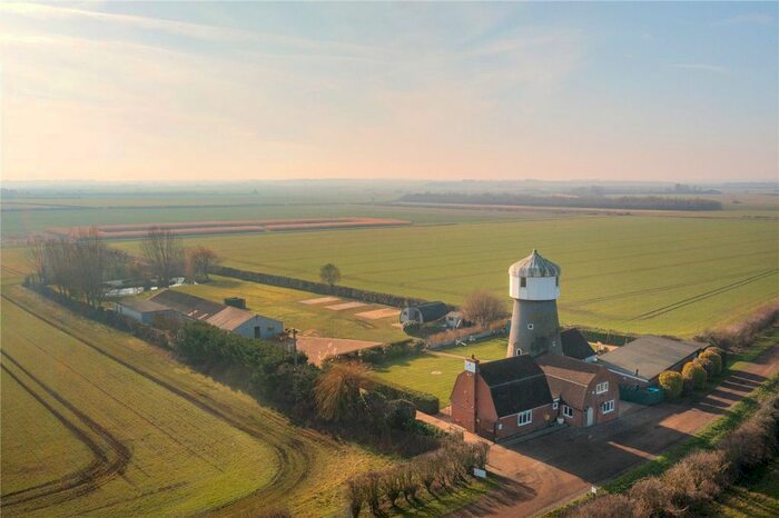 6 Bedroom Detached House For Sale In Hale Road, Swavesey, Cambridge, CB24