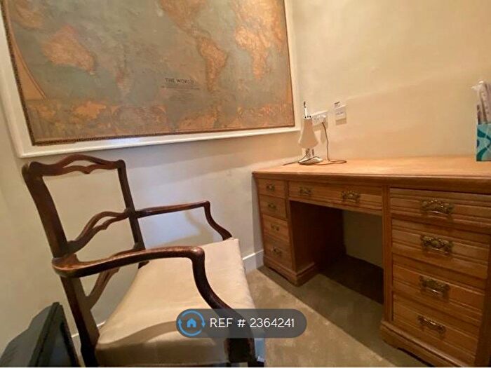 3 Bedroom Flat To Rent In St. Stephen Street, Edinburgh, EH3