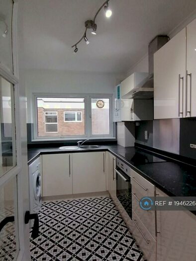 1 Bedroom Flat To Rent In Templedene Court, Bromley, BR2