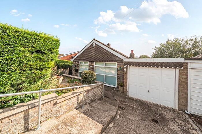 2 Bedroom Bungalow For Sale In Garsington, Oxford, OX44