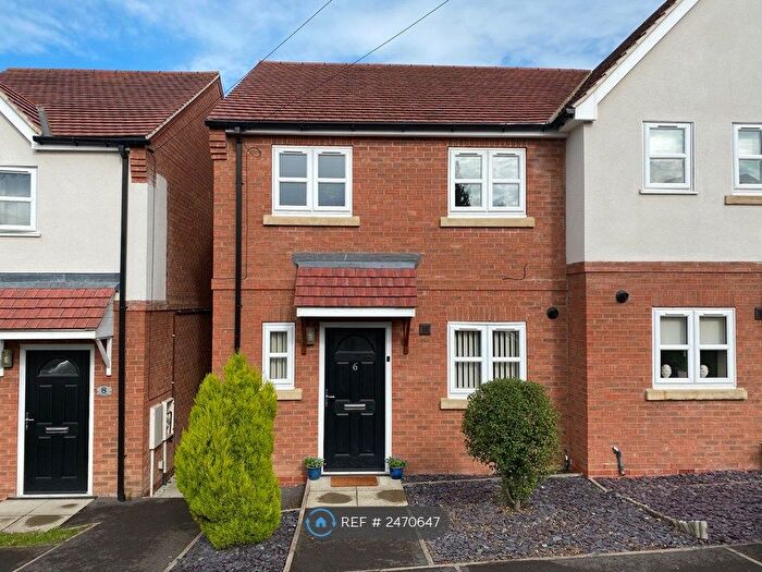 3 Bedroom Semi-Detached House To Rent In Peacock Place, Ilkeston, DE7