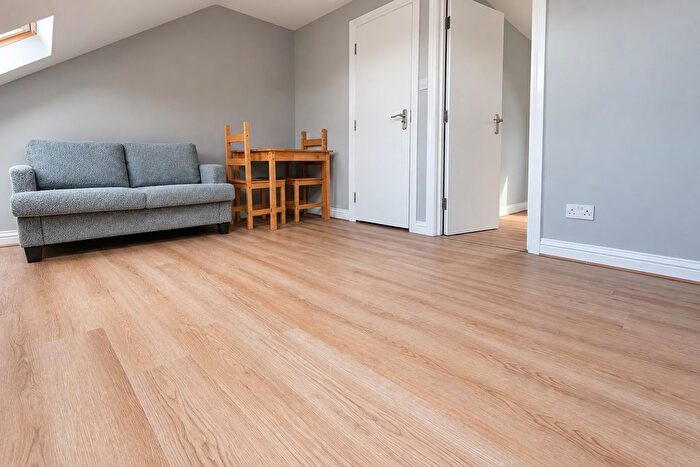 1 Bedroom Flat To Rent In Gathorne Road, London, N22