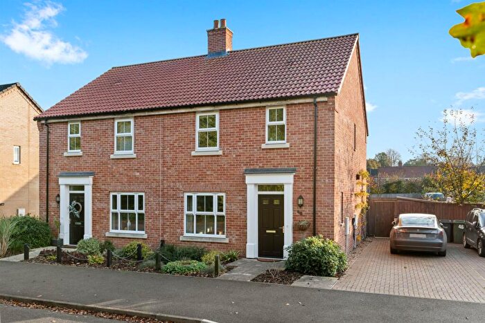 3 Bedroom Semi-Detached House For Sale In Old Hall Road, Little Plumstead, NR13