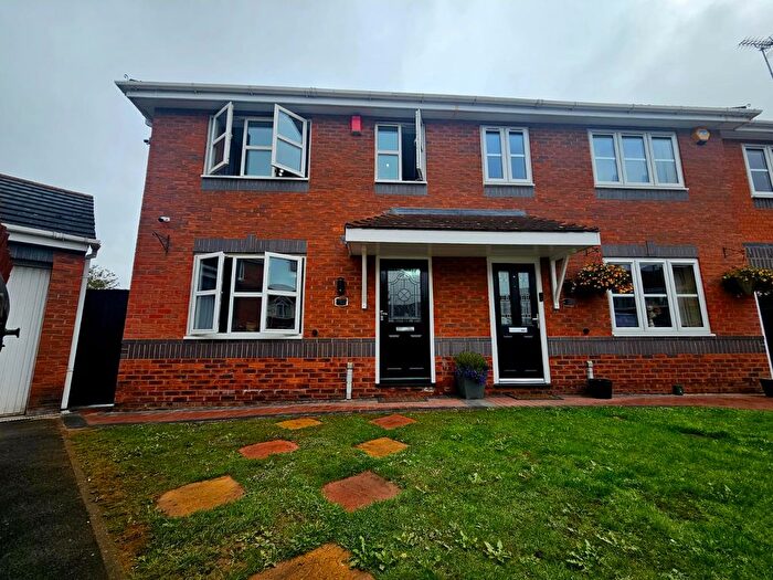 3 Bedroom Property To Rent In Throstles Close, Great Barr, Birmingham, B43