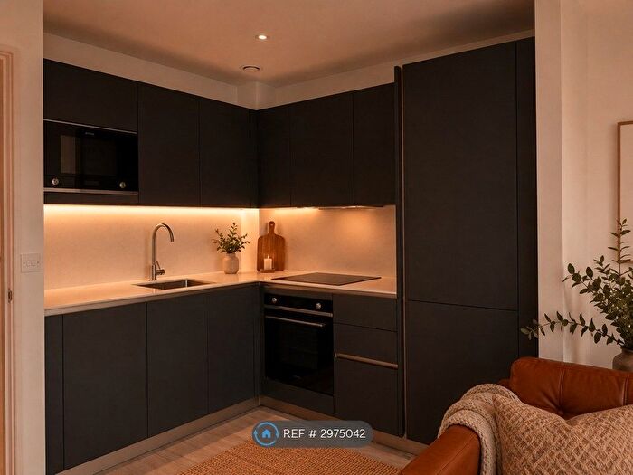 1 Bedroom Flat To Rent In Hartingtons Court, London, N4