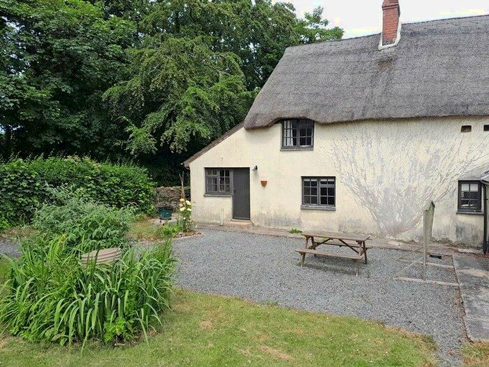 1 Bedroom Semi-Detached House To Rent In Thornbury, Holsworthy, EX22